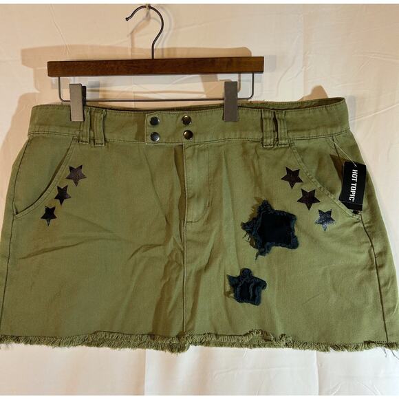 NWT Social Collision 3XL Green Denim Mini Skirt Black Star patch Hot Topic - Picture 1 of 8
